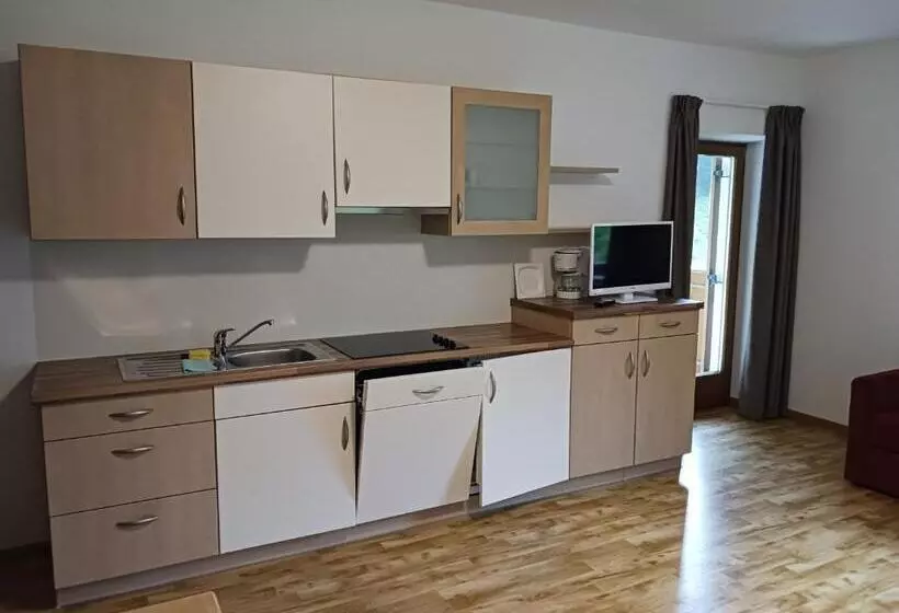 Retkeilymaja Gasthof Alpenrose   Mühleben