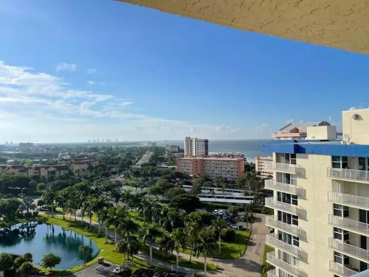 Beautiful Penthouse Condo Fort Myers Beach