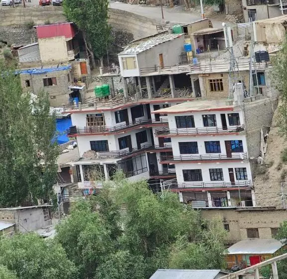 Hotelli Afzal And Restaurant