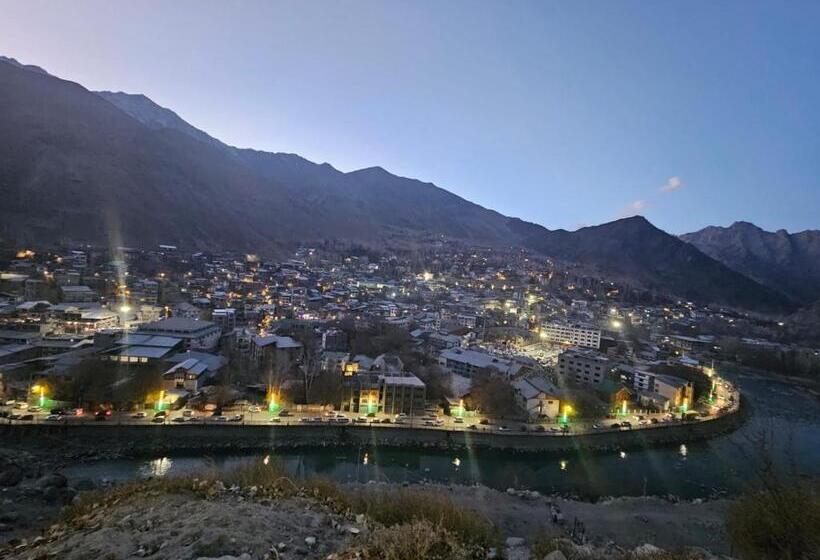 Hotel Afzal And Restaurant