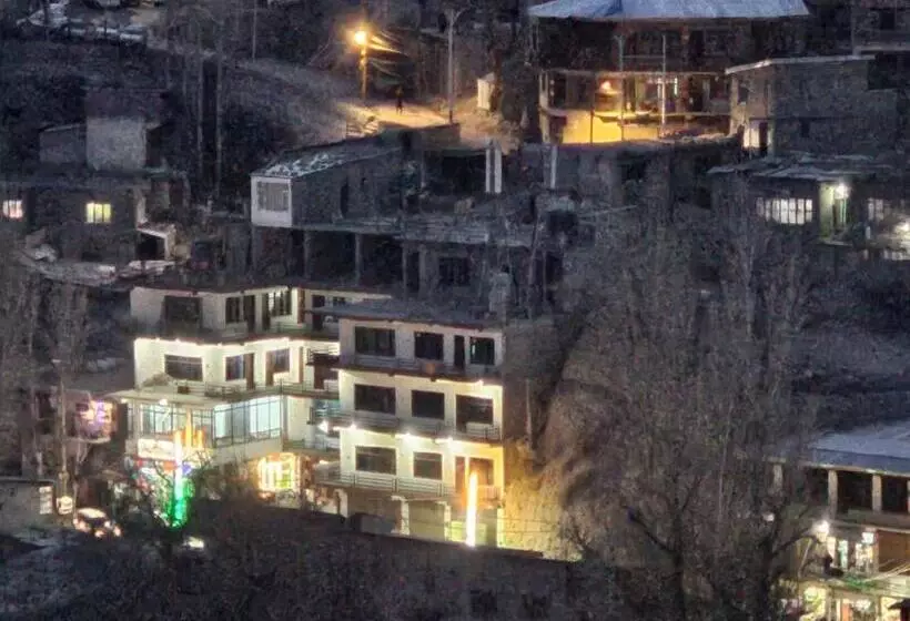 Hotelli Afzal And Restaurant