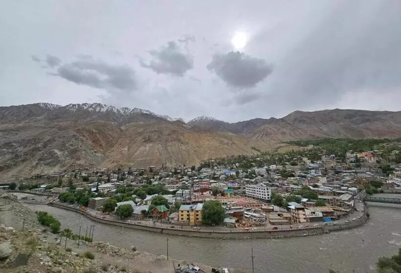 Hotelli Afzal And Restaurant