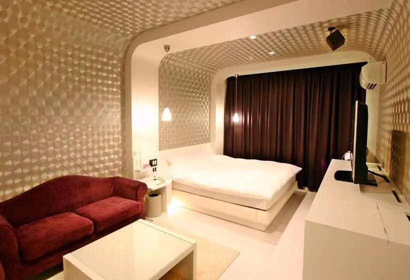 Hotelli Evermore  Adult Only