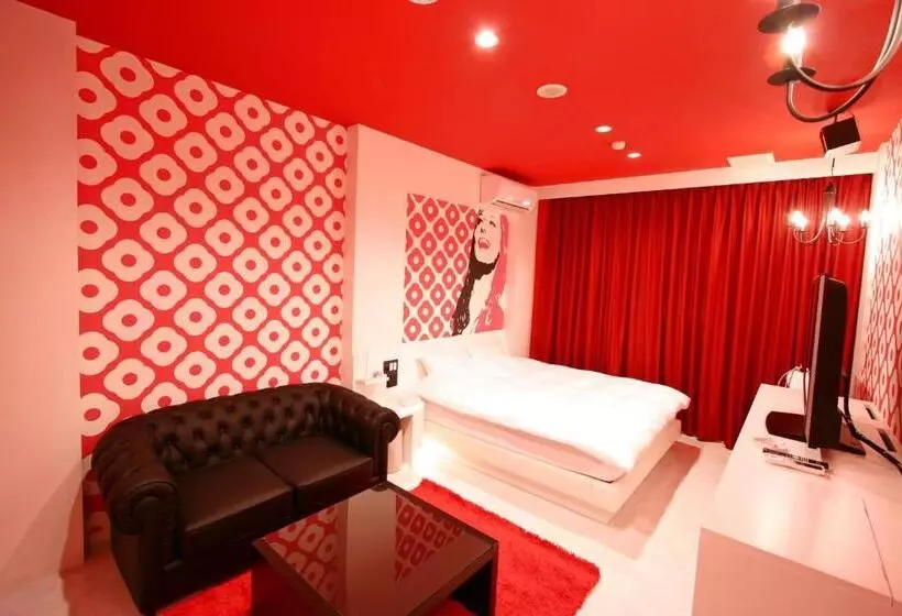 Hotelli Evermore  Adult Only