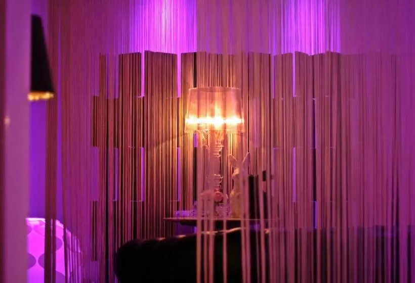 Hotelli Evermore  Adult Only