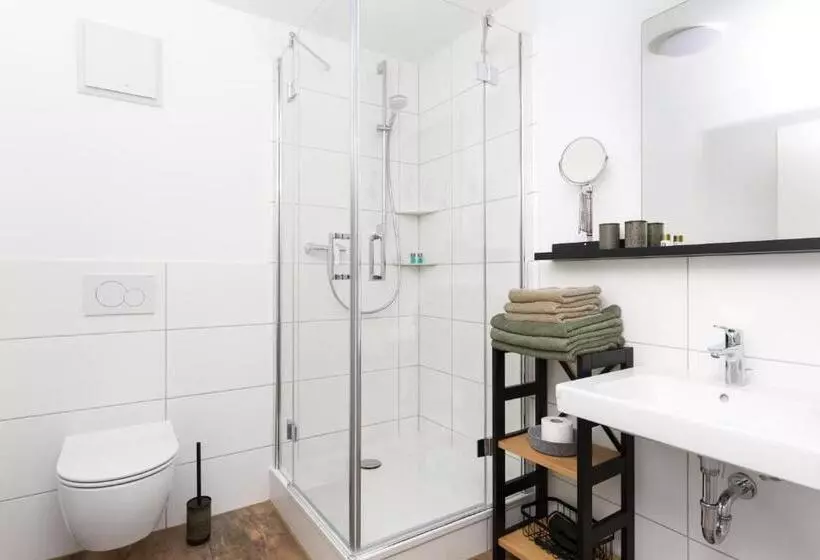 Hotelli Gasthaus Zur Traube