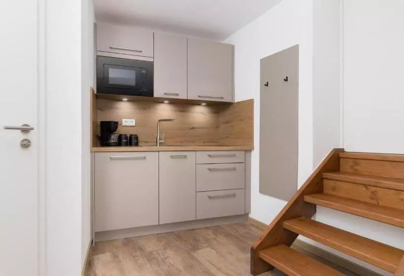 Hotelli Gasthaus Zur Traube