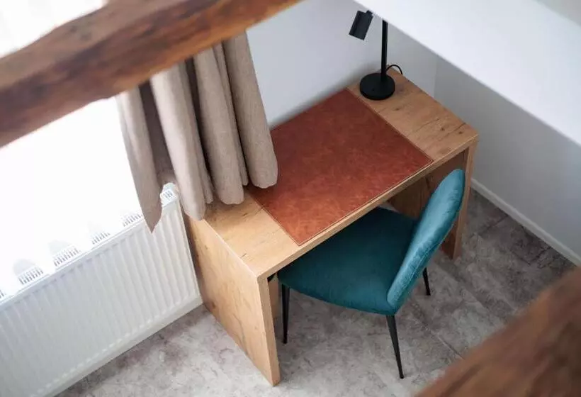 Hotelli Gasthaus Zur Traube