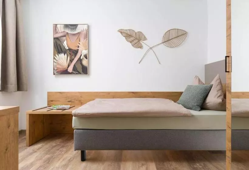 Hotelli Gasthaus Zur Traube