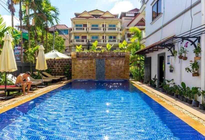 هتل Popular Boutique