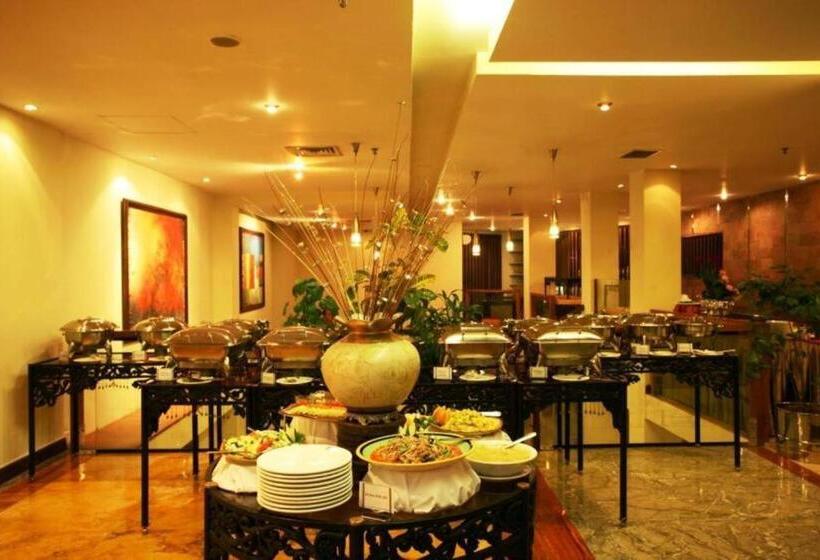 Lakeshore Hotel And Apartments