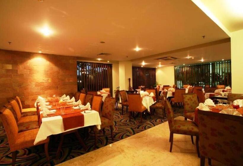 Lakeshore Hotel And Apartments