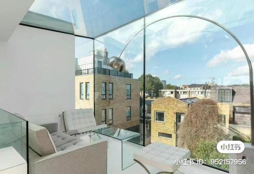 Majatalo Hidden Gem, Artist Studio