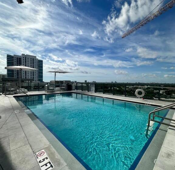 Smart Brickell Deluxe Apartment