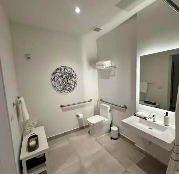 Smart Brickell Deluxe Apartment