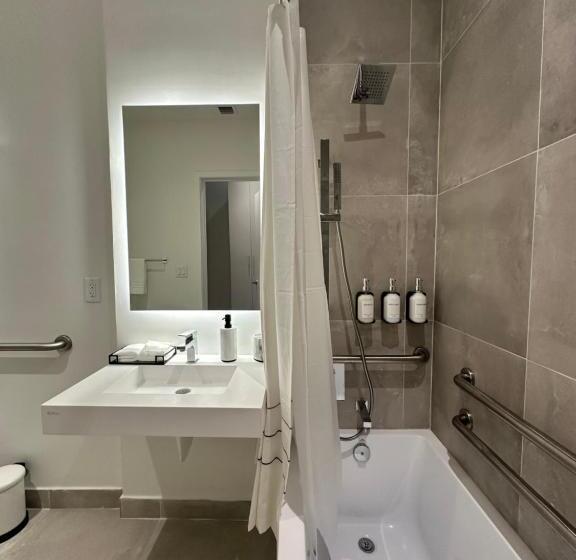 Smart Brickell Deluxe Apartment