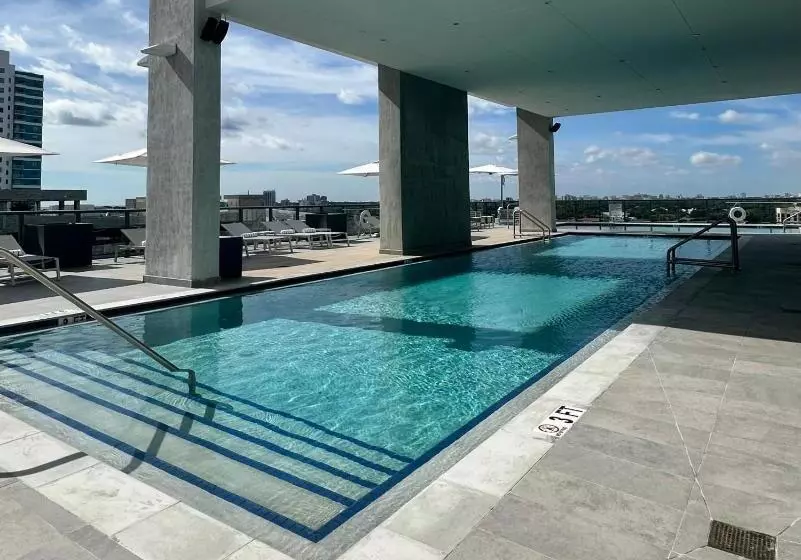 Smart Brickell Deluxe Apartment
