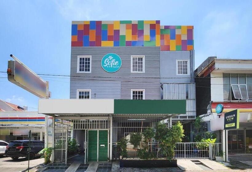 Urbanview Hotel Syariah Near Gelora Delta Sidoarjo