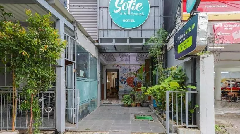 Urbanview Hotel Syariah Near Gelora Delta Sidoarjo