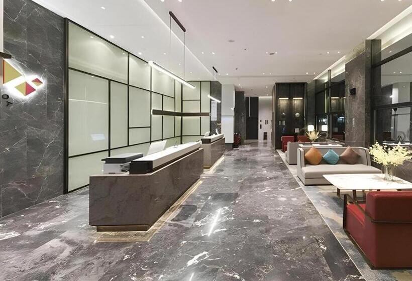 Borrman Hotel Liuzhou Luzhai