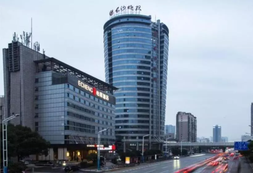 Echeng Hotel Changsha Evening News