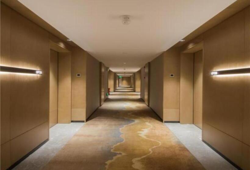 Echeng Hotel Changsha Evening News