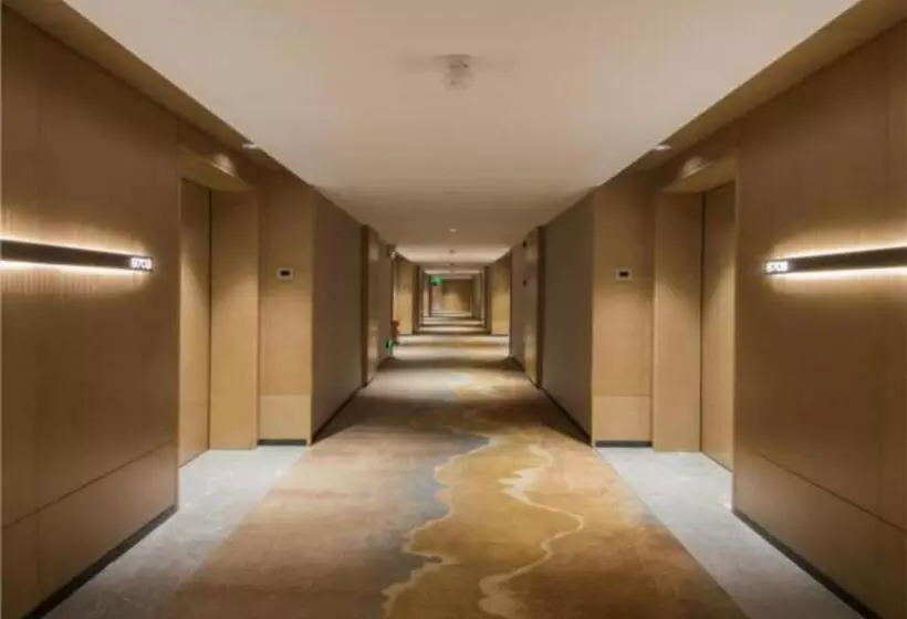 Echeng Hotel Changsha Evening News