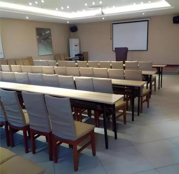 ホテル City Comfort Inn Hengyang Jiefang Avenue Business Walking Street