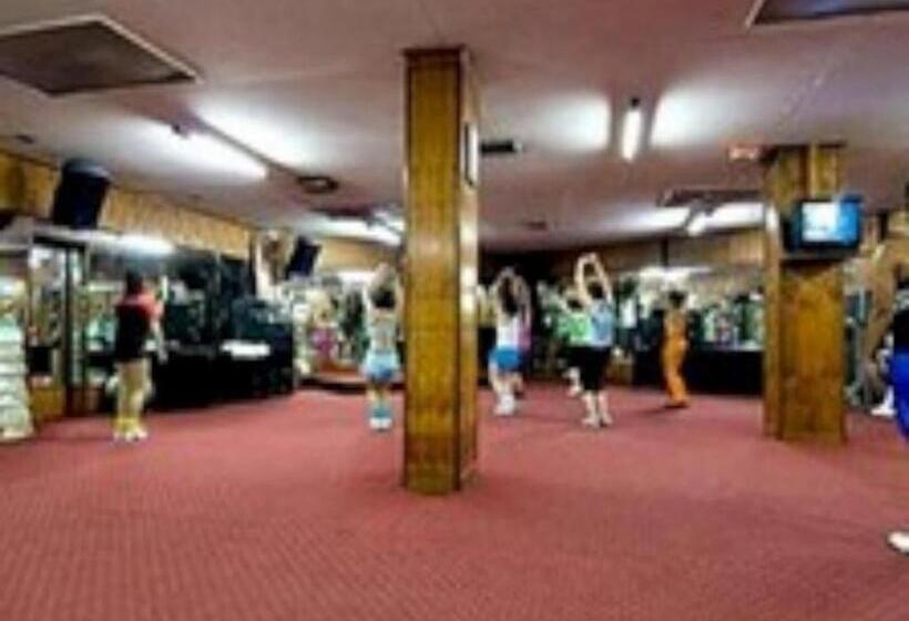 בית מלון כפרי Danau Toba International Parapat