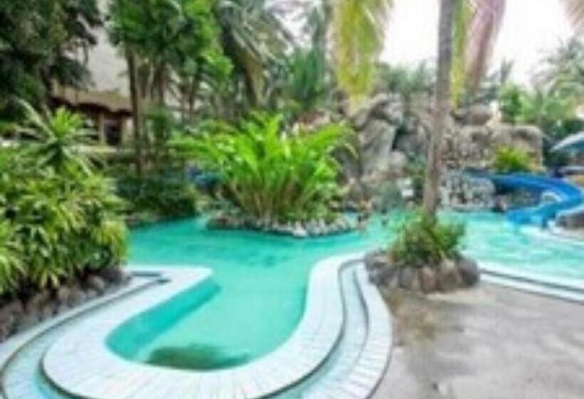 בית מלון כפרי Danau Toba International Parapat