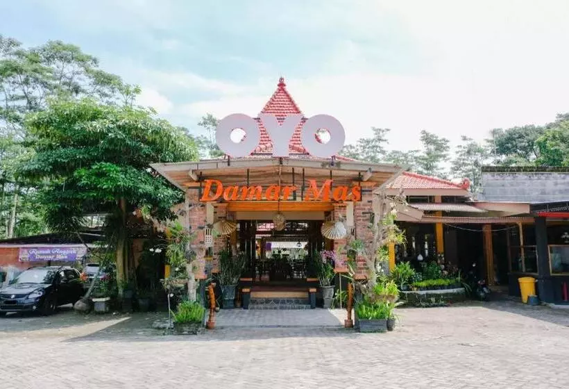 ホテル Oyo 563 Damar Mas Resort Lereng Kelud