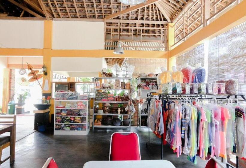 호텔 Oyo 563 Damar Mas Resort Lereng Kelud