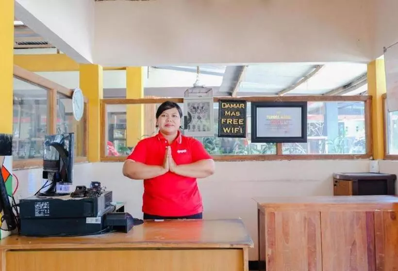 ホテル Oyo 563 Damar Mas Resort Lereng Kelud