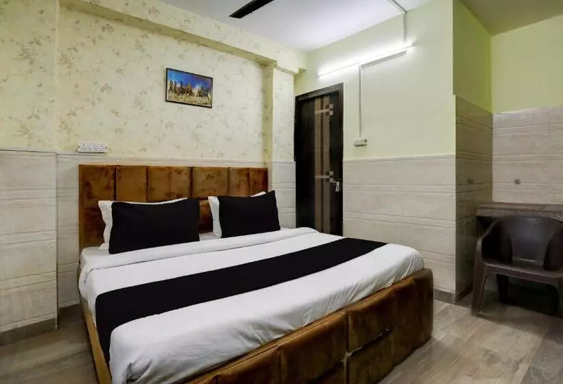 Hotelli O The Glory Near Sector 18 Metro