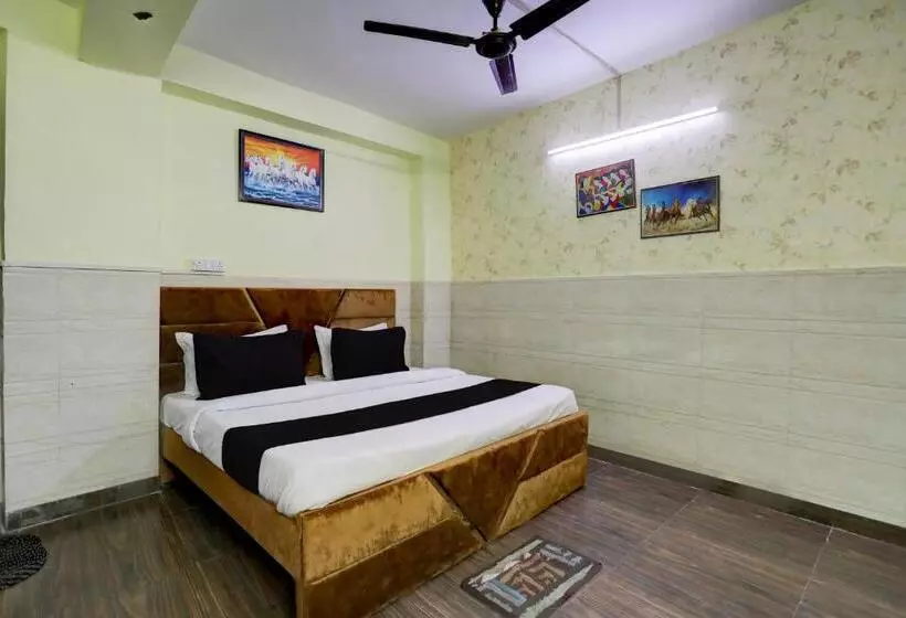 Hotelli O The Glory Near Sector 18 Metro