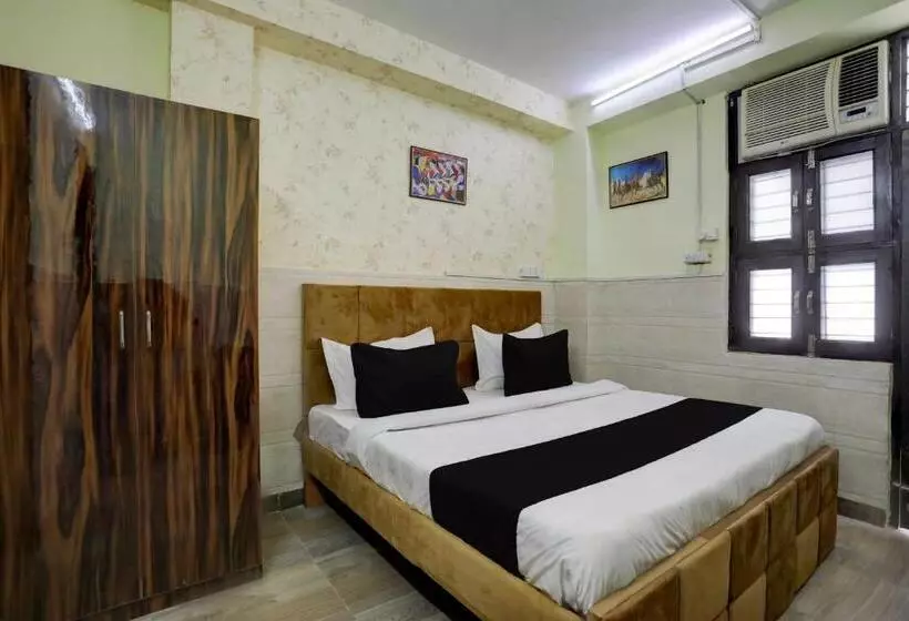 Hotelli O The Glory Near Sector 18 Metro