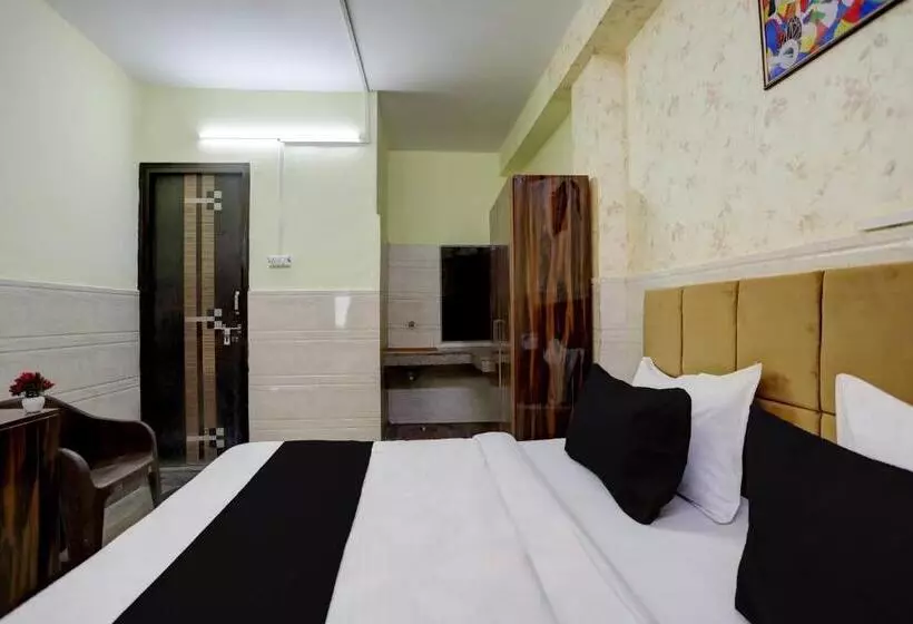 Hotelli O The Glory Near Sector 18 Metro