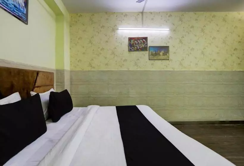 Hotelli O The Glory Near Sector 18 Metro