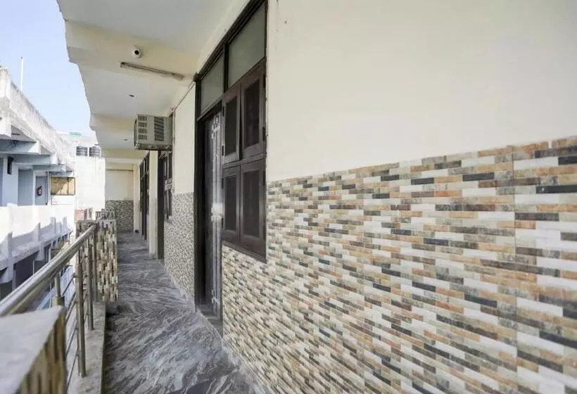 Hotelli O The Glory Near Sector 18 Metro