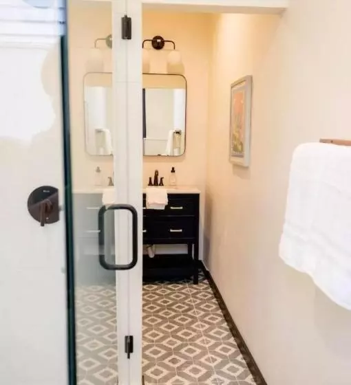 Hotelli Speakeasy Queen Suite