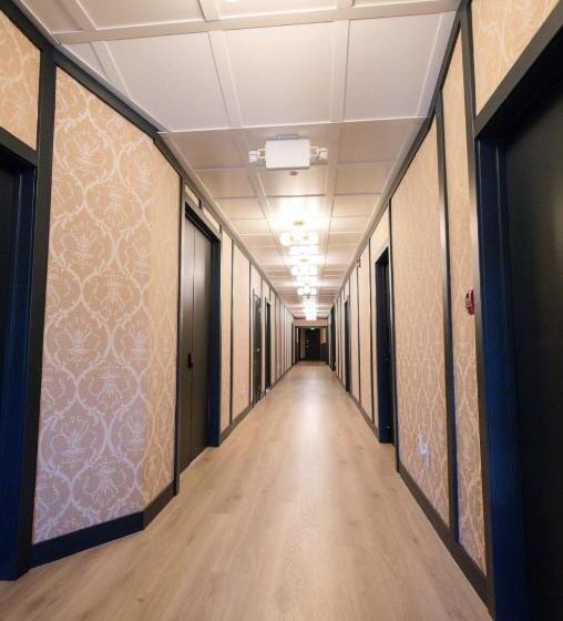 Отель Speakeasy Queen Suite