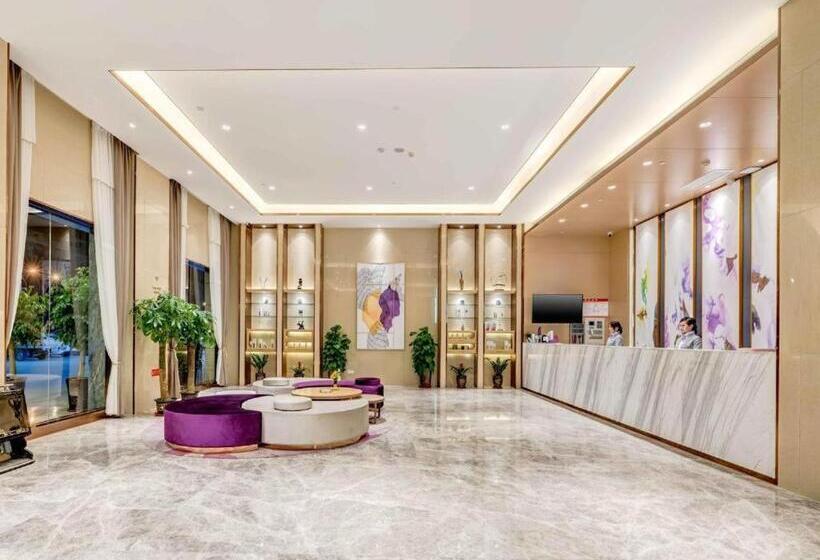 Lavande Hotel Lushan Wuzhou International Business Trade City