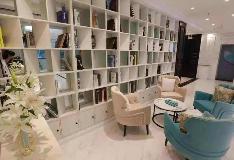 Xana Hotelle Jinzhou Central South Street Red Star Macalline