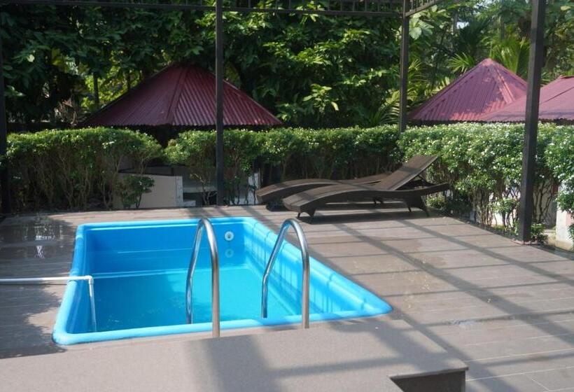 בית מלון כפרי Jupiter Eco Resort