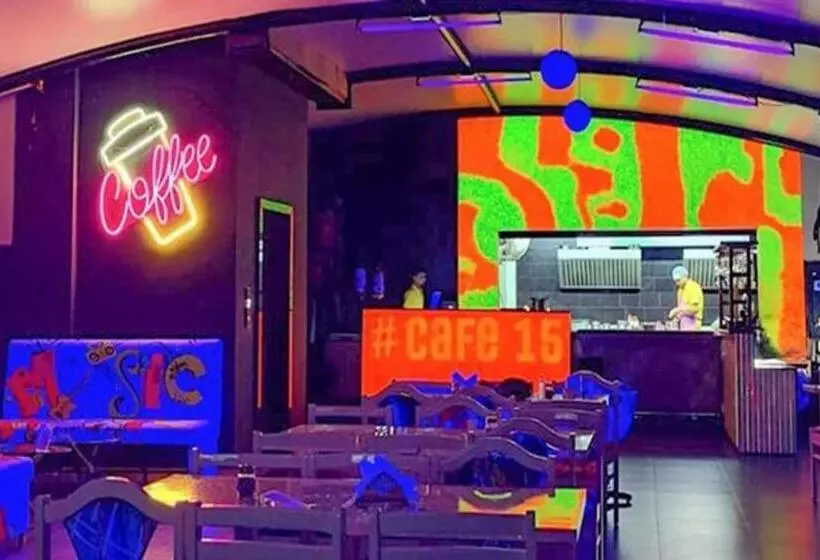 ホテル Raajpath, Vadodara