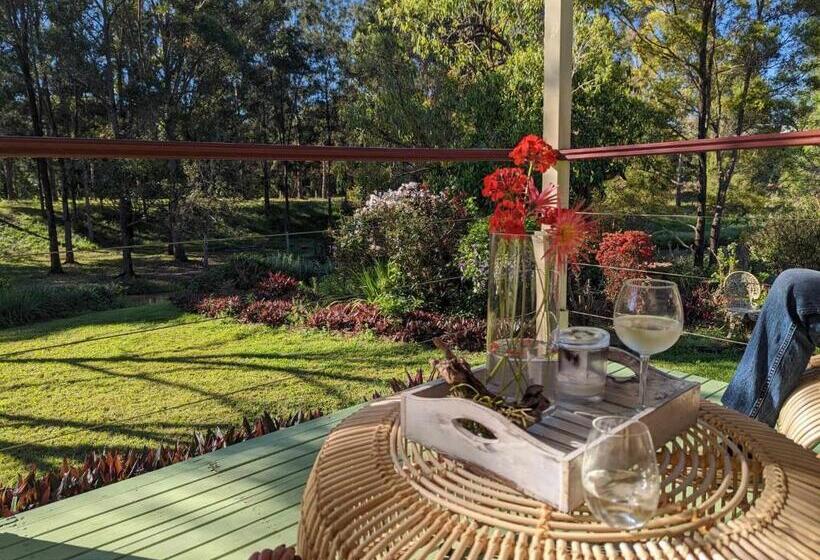 ペンション Amamoor   Living Waters