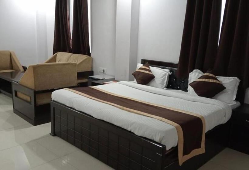 ホテル Ananda Inn