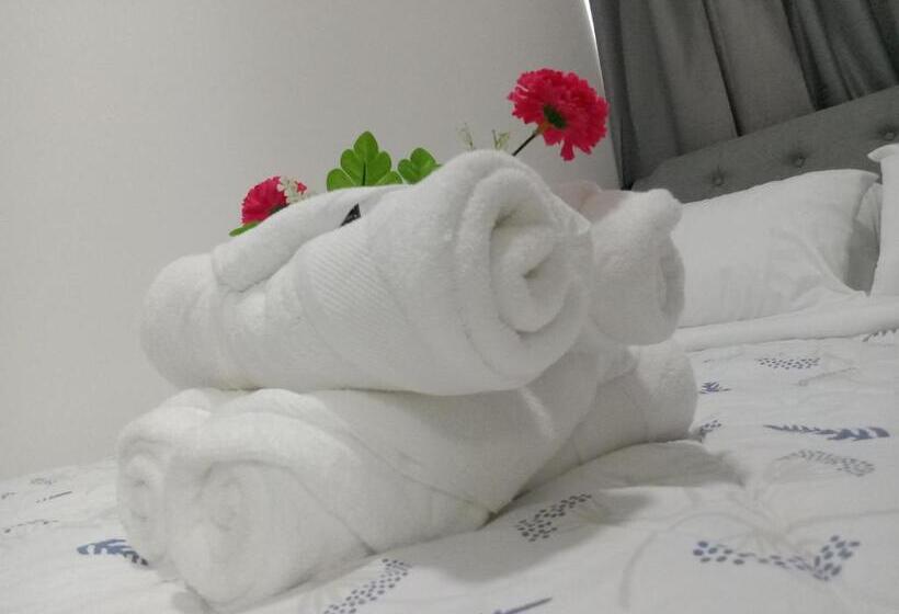 Hotel Luxurious Haven By The Bay   2br Near Moa Picc Ccp