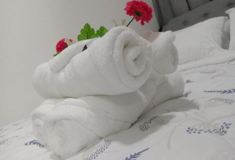 Hotel Luxurious Haven By The Bay   2br Near Moa Picc Ccp