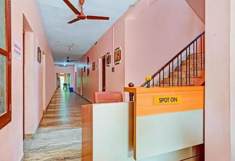 ホテル O Ashok Inn
